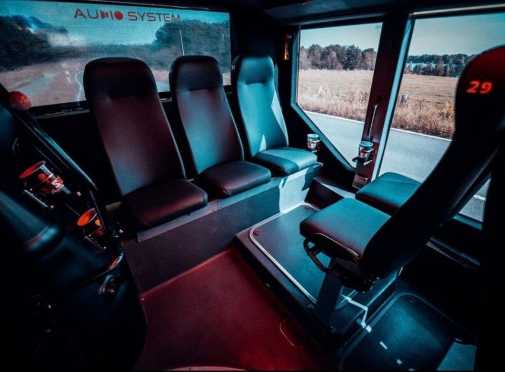 Partybus mieten Köln_Bass Shuttle