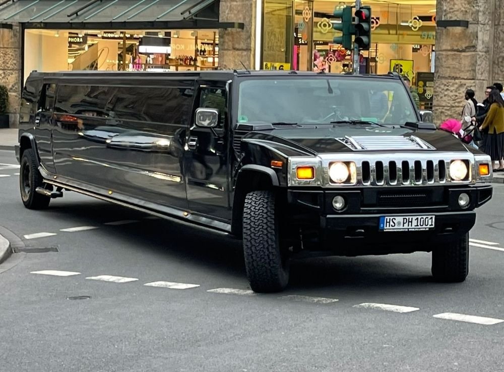 Partybus mieten Köln_Hummer Limousine schwarz