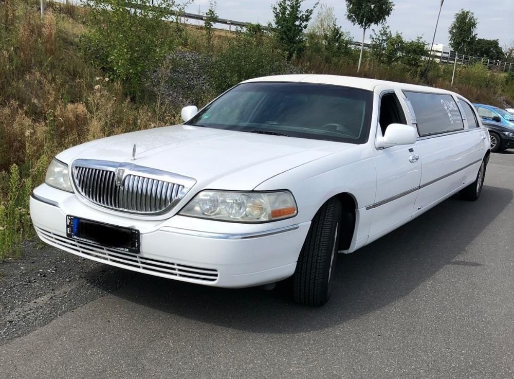 Partybus mieten Köln_Lincoln Limousine weiß