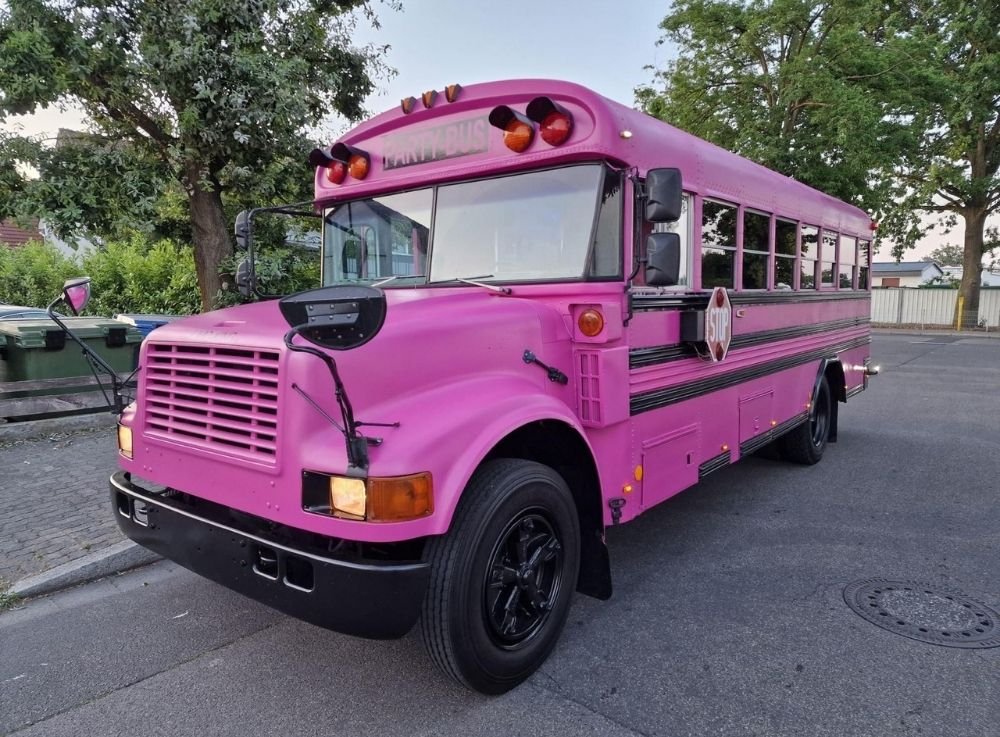 Partybus mieten Köln_Partybus Pink