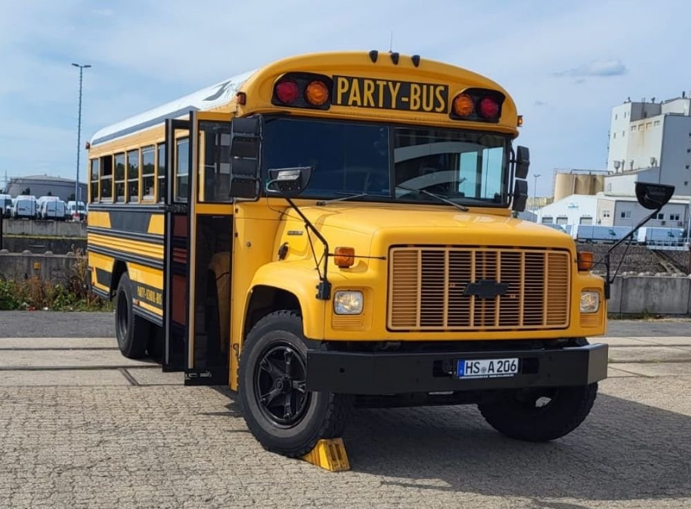 Partybus mieten Köln_Schoolbus 24