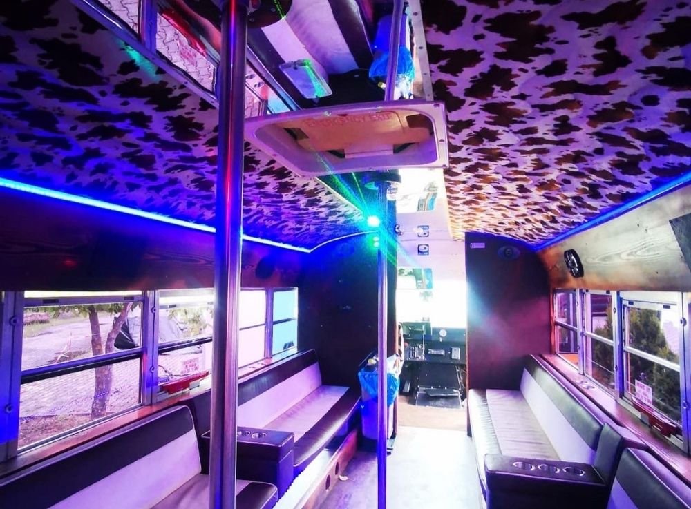 Partybus mieten Köln_Schoolbus 24