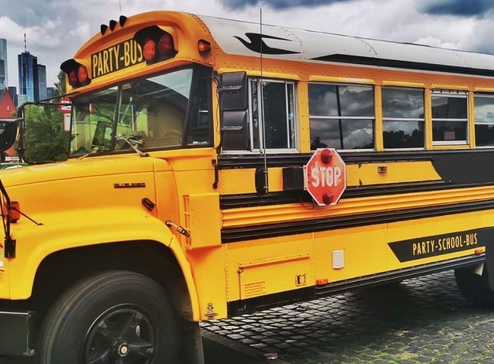 Partybus mieten Köln_Schoolbus 24